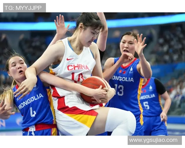 中国女篮热身赛接连对阵强敌展示集训成果提升竞技状态